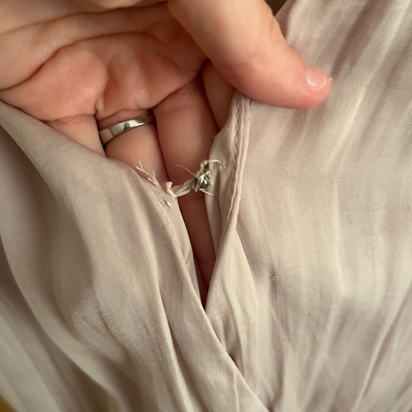 Vestique dress, button is loose but easy to sew tighter! Size small - Picture 4 of 5